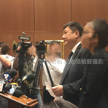 纪欣然父亲在法庭上流泪发言。(美国《世界日报》档案图片) 纪欣然父亲在法庭上流泪发言。(美国《世界日报》档案图片)