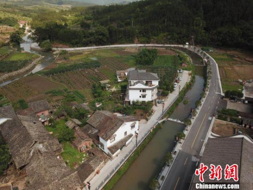 浙江省温州市泰顺县竹里畲族乡竹里村景观。 胡徐峰 摄 浙江省温州市泰顺县竹里畲族乡竹里村景观。 胡徐峰 摄