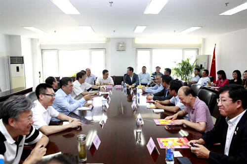 市政府侨办主任刘春锋致辞 市政府侨办主任刘春锋致辞