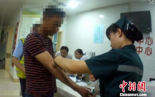 资料图:酒驾司机接受酒精检测。警方提供 资料图:酒驾司机接受酒精检测。警方提供