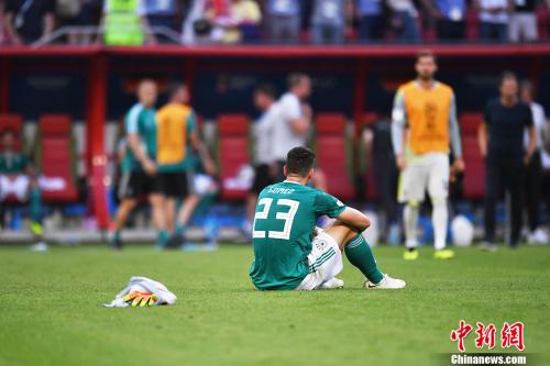 戈麦斯坐在球场上。 <a target='_blank' href='http://www.chinanews.com/'>中新社</a>记者 田博川 摄 戈麦斯坐在球场上。 <a target='_blank' href='http://www.chinanews.com/'>中新社</a>记者 田博川 摄