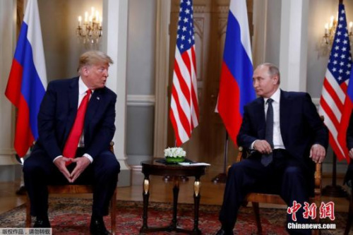 当地时间7月16日，美国总统特朗普与俄罗斯总统普京在芬兰赫尔辛基举行会晤。