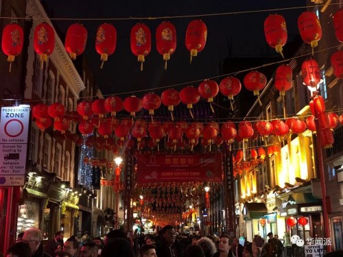 中国城和Soho的夜景(英国《华闻周刊》微信公号) 中国城和Soho的夜景(英国《华闻周刊》微信公号)
