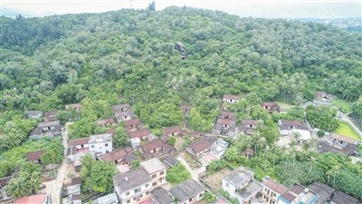 俯瞰水沟村。海南日报记者 袁琛 摄 俯瞰水沟村。海南日报记者 袁琛 摄