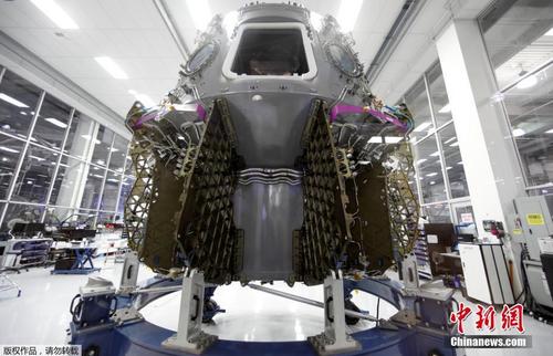 spacex载人龙飞船模拟器内部曝光