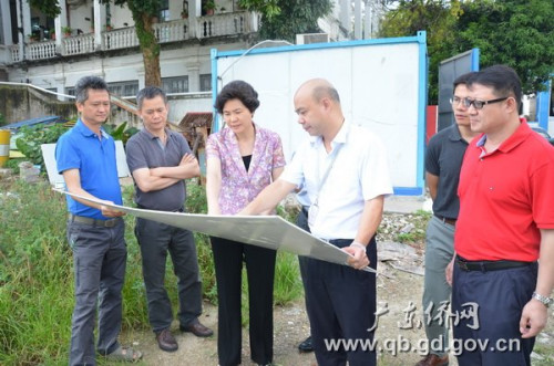 庞国梅主任考察中山博物馆群华侨馆建设现场