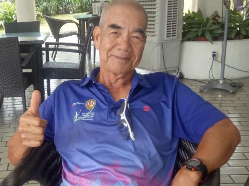 钟宝和虽高龄81岁，每周仍在新加坡全岛骑行近百公里。