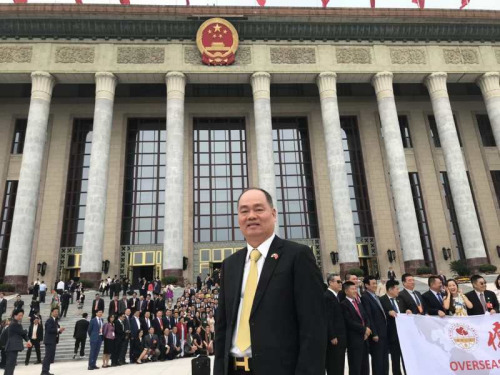 来京参加第十次全国归侨侨眷代表大会。 来京参加第十次全国归侨侨眷代表大会。