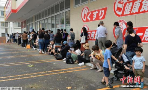 地震后中国游客在札幌感受祖国和同胞关怀