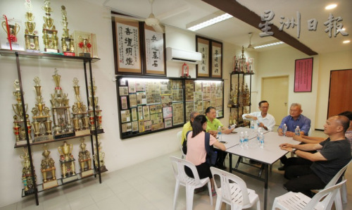 骆锦陶文物馆内收纳了骆老师服务教育界多年来的成就。(马来西亚《星洲日报》) 骆锦陶文物馆内收纳了骆老师服务教育界多年来的成就。(马来西亚《星洲日报》)