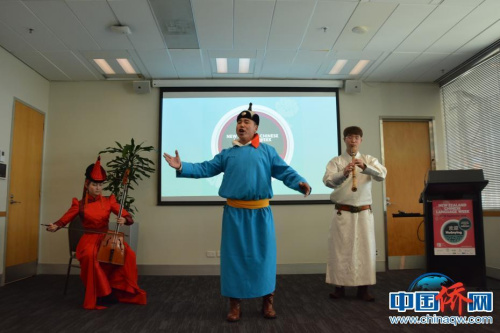 巡演团学生演员献艺于惠灵顿蒂帕帕新西兰国家博物馆(Museum of New Zealand Te Papa Tongarewa)举行的新西兰中文周开幕式。 巡演团学生演员献艺于惠灵顿蒂帕帕新西兰国家博物馆(Museum of New Zealand Te Papa Tongarewa)举行的新西兰中文周开幕式。