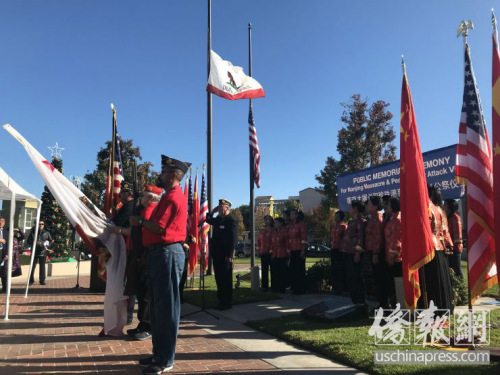 上午10点公祭活动仪式正式开始。（侨报记者聂达摄）