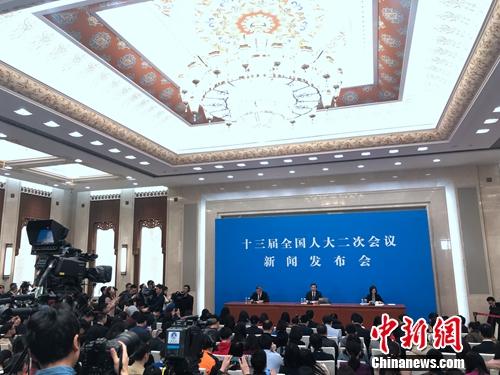 十三届全国人大二次会议新闻发布会现场。<a target='_blank' href='http://www.chinanews.com/'>中新社</a>记者 侯宇 摄