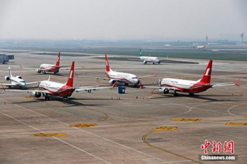 资料图:波音737MAX机型飞机。<a target='_blank' href='http://www.chinanews.com/'>中新社</a>记者 殷立勤 摄 资料图:波音737MAX机型飞机。<a target='_blank' href='http://www.chinanews.com/'>中新社</a>记者 殷立勤 摄