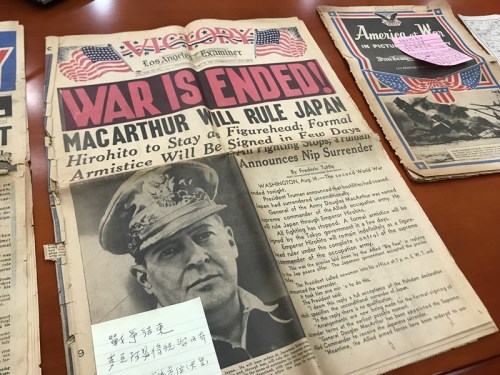 1945年8月15日洛杉矶观察家报胜利特刊(<a target='_blank' href='http://www.chinanews.com/'>中新社</a>记者 冉文娟 摄) 1945年8月15日洛杉矶观察家报胜利特刊(<a target='_blank' href='http://www.chinanews.com/'>中新社</a>记者 冉文娟 摄)
