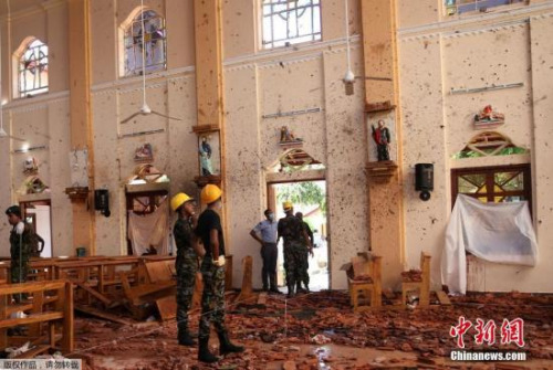 据报道，4月21日复活节当天，斯里兰卡发生连环炸弹爆炸案，3座教堂和4家酒店先后遇袭，另有一所民宅在警方进入搜查时发生爆炸。
