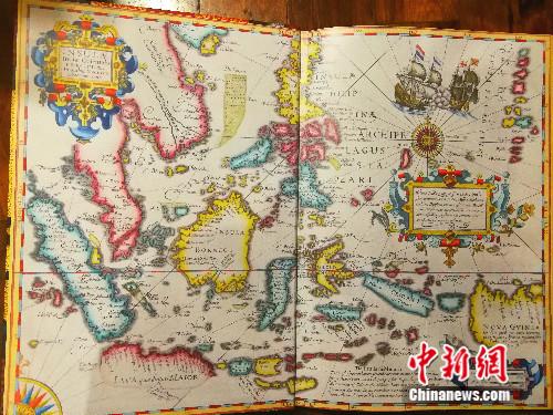 展览在菲律宾首都举办,希金斯希望菲律宾民众能够了解,菲律宾文化融合了中国、印度、东南亚、欧洲、美洲各种文化的基因,并历久弥新。高天胤(通讯员) 摄 展览在菲律宾首都举办,希金斯希望菲律宾民众能够了解,菲律宾文化融合了中国、印度、东南亚、欧洲、美洲各种文化的基因,并历久弥新。高天胤(通讯员) 摄