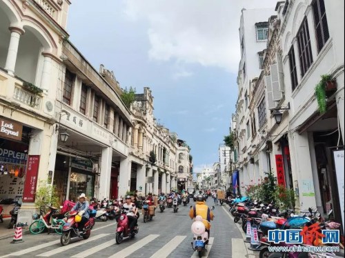 海口骑楼老街街景。 吴侃 摄 海口骑楼老街街景。 吴侃 摄