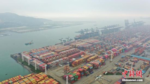 资料图:深圳盐田国际集装箱码头。<a target='_blank' href='http://www.chinanews.com/'>中新社</a>记者 陈文 摄 资料图:深圳盐田国际集装箱码头。<a target='_blank' href='http://www.chinanews.com/'>中新社</a>记者 陈文 摄