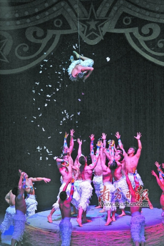 已经营19年的长隆大马戏，在广州和珠海两大国际度假区每晚上演，累计共吸引超过4000万观众到场观看。《南方日报》记者 马华/摄