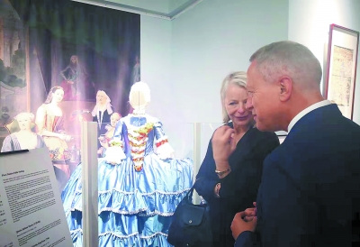 图为17—21世纪丹麦王公贵族织绣品:恭王府博物馆特展”活动现场。冯倩/摄 图为17—21世纪丹麦王公贵族织绣品:恭王府博物馆特展”活动现场。冯倩/摄