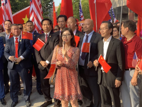 董海荣表示,希望侨胞继续为中美友好献计献力。(美国《世界日报》/和钊宇 摄) 董海荣表示,希望侨胞继续为中美友好献计献力。(美国《世界日报》/和钊宇 摄)
