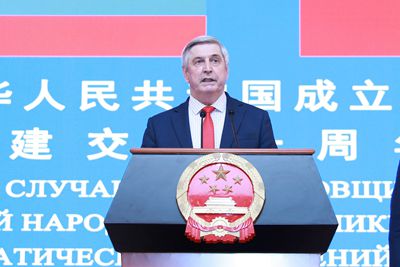 梅利尼科夫主席致辞 梅利尼科夫主席致辞