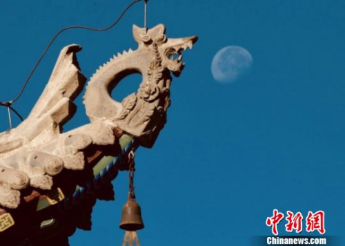 图为“华媒人”记录嘉峪关城楼一隅。 姜长庚 摄 图为“华媒人”记录嘉峪关城楼一隅。 姜长庚 摄