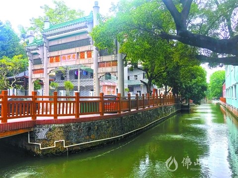 经过整治的鄱阳环村涌如今水清岸绿。/佛山日报记者林晓平摄 经过整治的鄱阳环村涌如今水清岸绿。/佛山日报记者林晓平摄