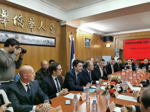 座谈会现场。(法国《巴黎时报》/靖树 摄) 座谈会现场。(法国《巴黎时报》/靖树 摄)