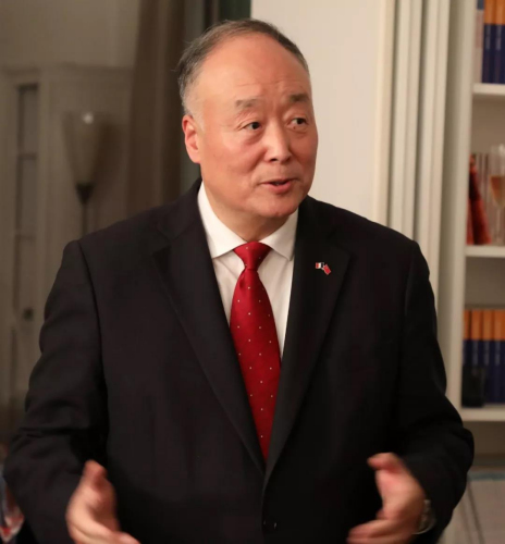 中国驻法使馆教育处公参杨进致辞。(《欧洲时报》/孔帆 摄) 中国驻法使馆教育处公参杨进致辞。(《欧洲时报》/孔帆 摄)