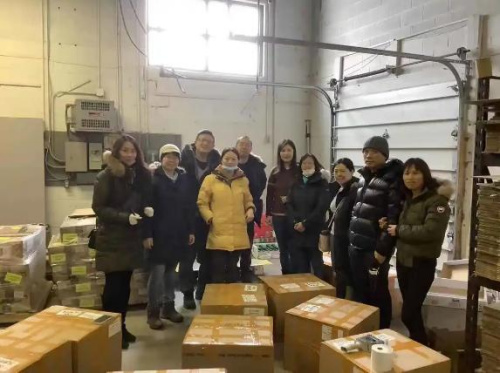加拿大多伦多中华文化教育协会为抗疫采买物资。(图片来源：中国华文教育基金会微信公众号)