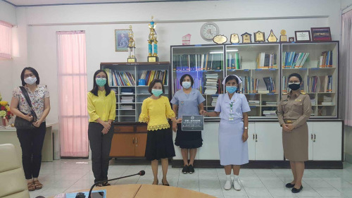 疫情期间泰国南部华助中心及青商会为侨胞提供积极帮助与服务。