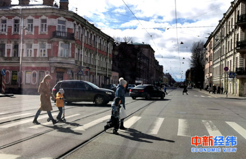 资料图 疫情下的圣彼得堡街头 受访者供图