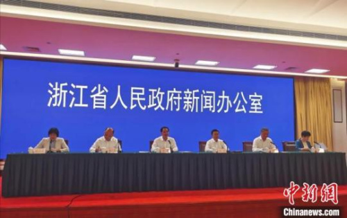 图为浙江省金融服务人才政策举措新闻发布会现场。　胡亦心　摄