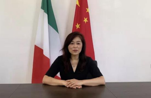 中国驻米兰总领馆参赞舒骆玫。(图片来源：意大利欧联网)