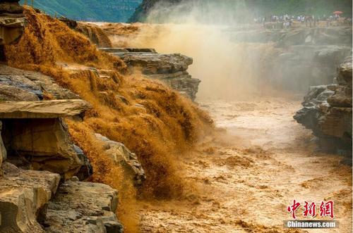 壶口瀑布迎来“金瀑飞流”观赏季