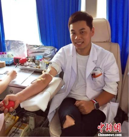 浙江“80后”医生成“献血达人”累计献血近两万毫升