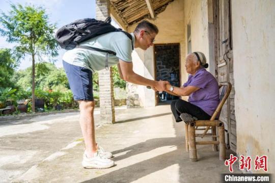 老外看中国：跟着浙江宁海“功夫奶奶”学武术