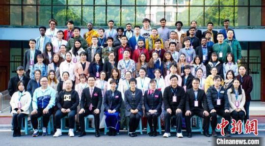 51名国际学生在广西师范大学开展汉字听写大赛