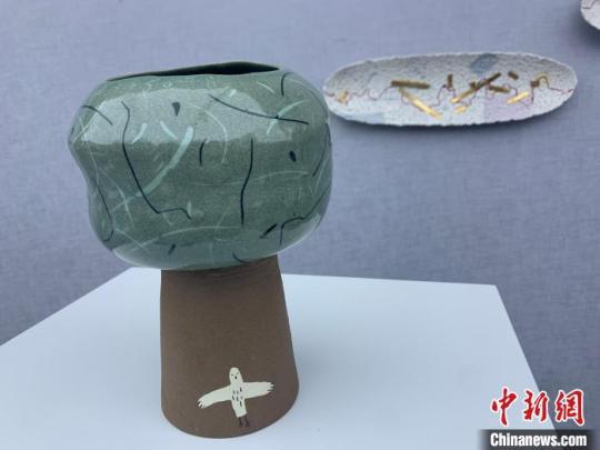中日韓20余位藝術(shù)家的近百件作品在江西景德鎮(zhèn)展出