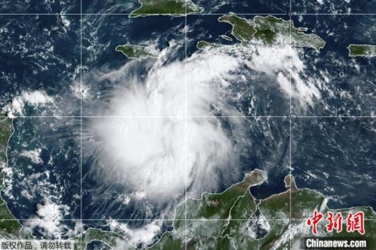2022年9月24日，位于加勒比海上空的热带风暴“伊恩”。