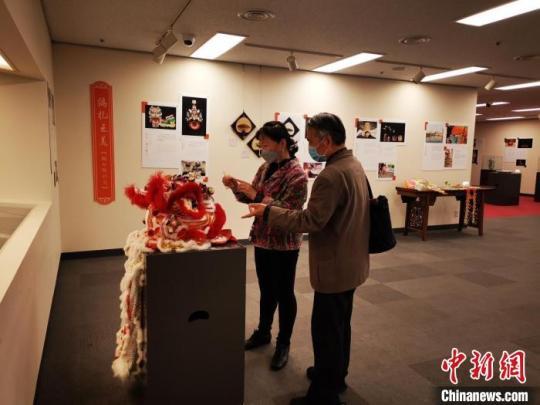 观众参观展览 广东省文旅厅 供图