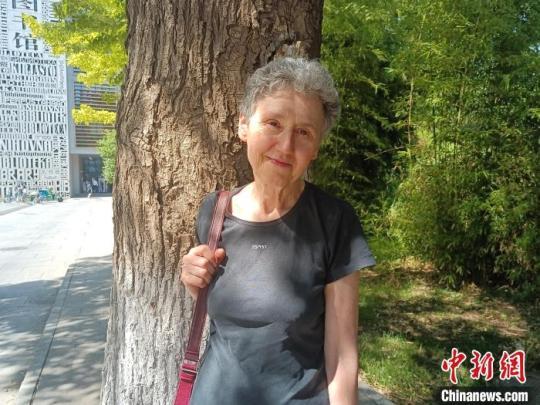 法国汉学家何碧玉：喜欢骑着自行车感受老舍笔下的北京