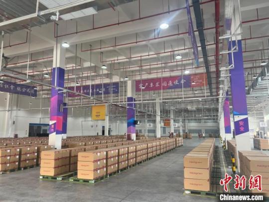 火狐电竞 火狐电竞平台杭州亚运会物流中心迎物流高峰(图1)