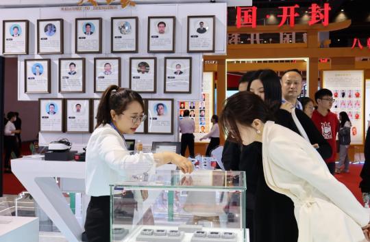 图为人才(项目)对接洽谈会现场。马壮 摄