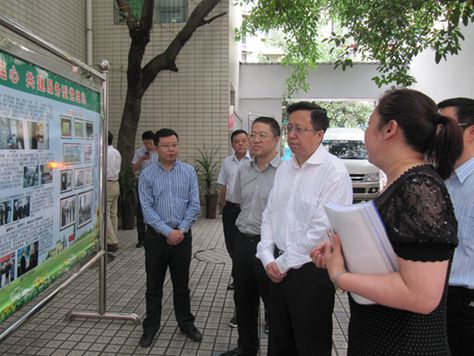中国侨网慕新海一行考察德阳旌阳区西小区社区侨务工作