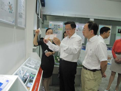 中国侨网慕新海、张继勇一行与绵阳外侨部门负责人和侨企代表座谈
