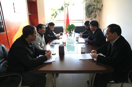 中国侨网常州市政府副市长方国强一行与市侨办班子成员进行座谈