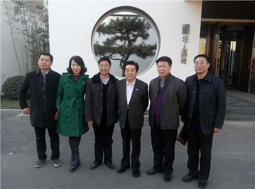 中国侨网同于学文博士合影